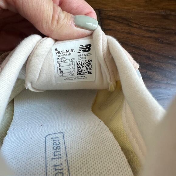 New Balance Sola Sleek Womens Shoe Size: 8 Pink/Blue/Beige - Picture 8 of 9